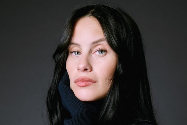 melina-smit-finds-herself-under-the-wing-of-pedro-almodovar