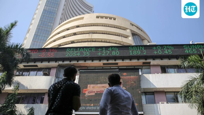 indian-stocks-record-weekly-losses,-affected-by-rising-oil-prices-and-a-decline-in-information-technology