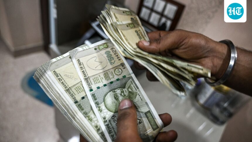 the-indian-rupee-hits-an-all-time-low,-crossing-rs-96-to-the-dollar-amid-rising-oil-prices
