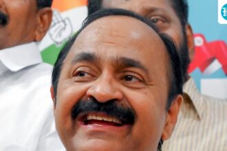 minimum-number-of-vehicles-in-a-cm-convoy;-people-should-not-be-disturbed:-vd-satheesan