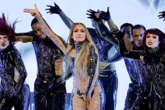 could-a-focus-on-fans-boost-the-american-music-awards?