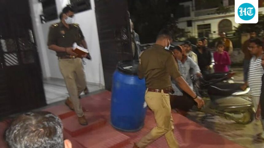 a-married-woman-kills-her-lover-with-the-help-of-her-husband,-and-places-her-body-in-a-blue-drum-before-disposing-of-it-in-vasai;-arrested