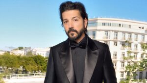 how-does-diego-luna-dress-as-a-director-at-cannes?