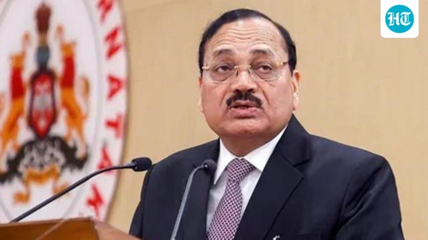 respecting-india’s-youth,-targeting-fake-degree-holders:-cji-on-‘cockroach’-remarks.