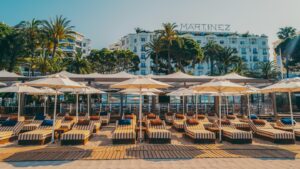 the-white-lotus-has-found-its-perfect-hotel