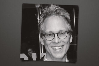 documentary-filmmaker-brian-lindstrom-dies-at-the-age-of-65-after-battling-a-rare-brain-disease