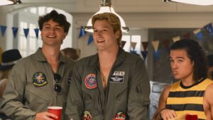 what-happens-to-bo-maxwell-in-“off-campus”?-burning-books-vs-tv-series