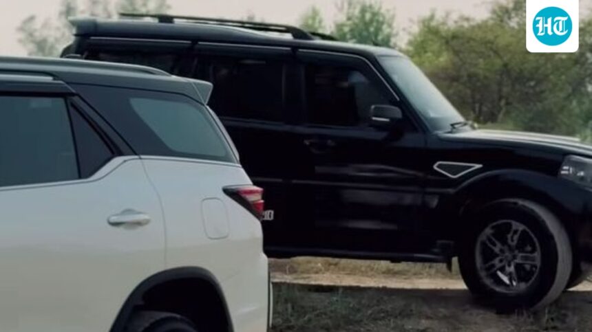 gurugram-3-men-perform-stunts-on-suvs-disrupting-traffic-on-dwarka-expressway | GIBN gurugram:-3-men-perform-stunts-on-suvs,-disrupting-traffic-on-dwarka-expressway