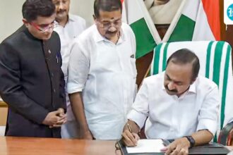 kerala-cm-satheesan’s-first-order:-free-bus-travel-for-women,-inr-3,000-hike-for-asha-workers