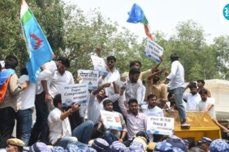 neet-ug-paper-leak:-director-of-coaching-institute-arrested-in-latur,-maharashtra