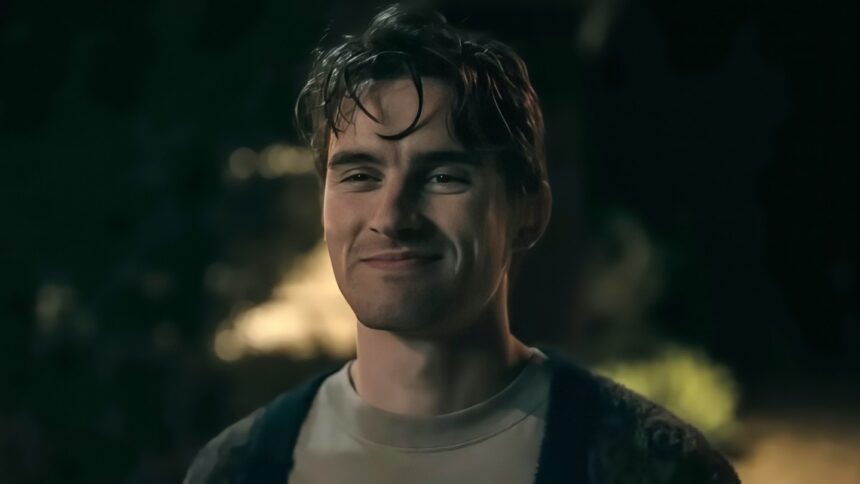 ‘obsession’-star-michael-johnston-knows-you-think-bear-is-the-real-villain-—-but-he-disagrees