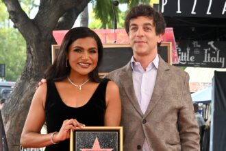 mindy-kaling’s-boyfriend:-her-past-relationships,-including-with-her-ex-boyfriend-pj-novak