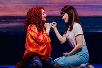 the-musical-“beaches”-closes-after-being-excluded-from-tony-nominations