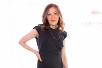 annabelle-gurwitch-will-be-honored-at-the-gilda-gala-in-los-angeles-cancer-support-community