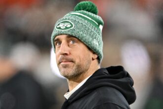 aaron-rodgers-net-worth:-how-much-money-does-he-have-now?