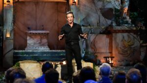 jeff-probst-accidentally-spoils-the-winner-of-the-‘survivor-50’-campfire-challenge-and-the-three-finalists-during-the-live-finale