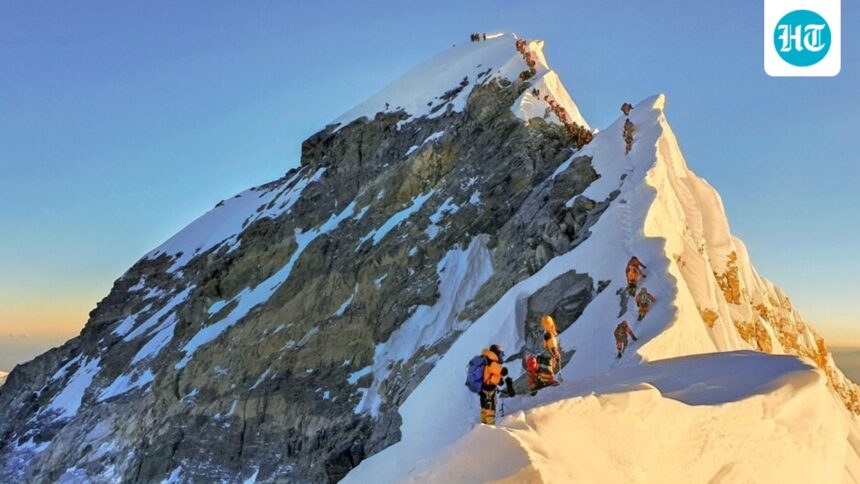 3-indians-out-of-274-who-climbed-mount-everest-set-a-new-record