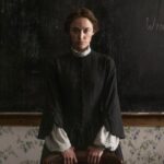 maika-monroe’s-wayward-nanny-is-bloodthirsty-in-bloody-trailer-for-‘victorian-psycho’