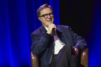 stephen-colbert’s-siblings:-get-to-know-his-10-brothers-and-sisters