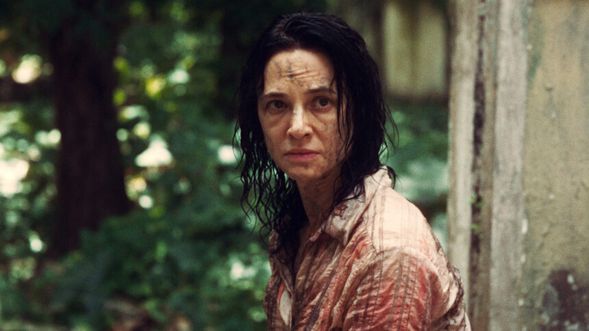 ‘death-has-no-master’-movie-review:-asia-argento-plays-a-woman-competing-with-unwanted-housemates-in-the-light-hearted-venezuelan-drama