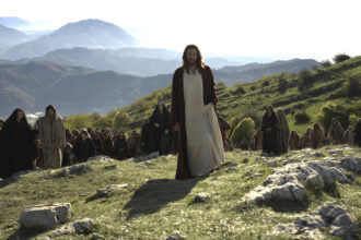 mel-gibson’s-the-resurrection-of-christ-reveals-the-first-look-at-jesus-as-it-pushes-its-release-date