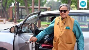shashi-tharoor-on-cockroach-janta-party’s-need:-‘like-valves-in-a-pressure-cooker’