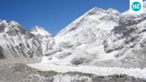 two-indian-climbers-died-on-mount-everest-during-descent;-a-briton-sets-a-new-record