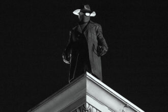 ‘spider-noir’-review:-nicolas-cage’s-eccentricities-boost-by-the-numbers-storytelling-in-amazon’s-spider-man-adjacent-drama