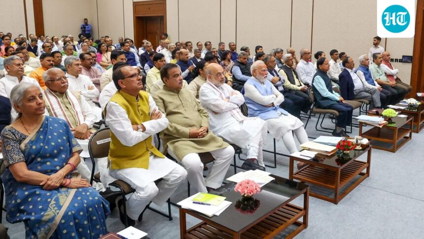 reports-reports-to-ministries-on-meeting-with-pm-modi;-the-best-and-worst-performances-were-determined-in-2025-performance