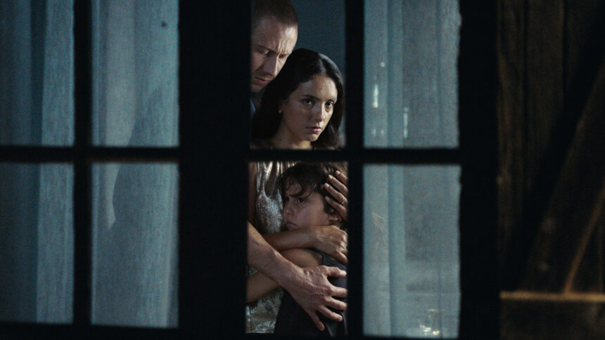 ‘the-birthday-party’-review:-hafsa-herzi,-benoit-magimel,-and-monica-bellucci-in-lea-misius’-thriller-about-a-home-invasion