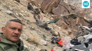 helicopter-crash-near-leh:-injured-general-poses-for-photo,-pilot-flashes-‘victory’-sign-in-viral-selfie