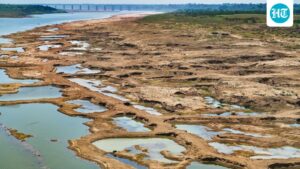 sand-mining-lays-siege-to-the-refuge
