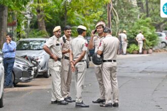 a-security-guard-was-beaten-and-run-over-twice-by-suvs-near-the-tempo-platform-in-west-delhi