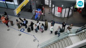 the-government-issues-travel-advice,-urging-people-to-avoid-countries-affected-by-ebola