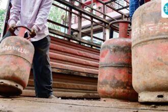 three-liquefied-gas-cylinders-exploded-in-a-house-in-chandigarh,-injuring-4-people