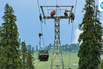 7-hours-and-300-people:-how-rescue-teams-and-indian-army-carried-out-operations-after-ropeway-accident-in-gulmarg