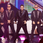 new-kids-in-block-rock-vegas-perform-“you-got-it-(the-right-stuff)”-at-the-2026-american-music-awards