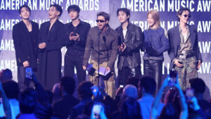 bts’-buzz,-quick-stage-setups-and-more-moments-from-inside-the-2026-american-music-awards