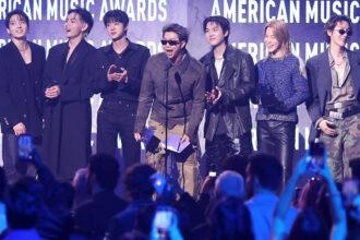 bts’-buzz,-quick-stage-setups-and-more-moments-from-inside-the-2026-american-music-awards
