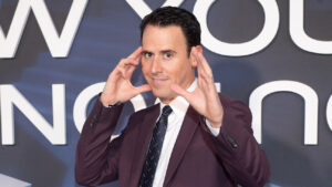mind-games:-will-a-viral-podcast-expose-america’s-most-famous-mentalist?