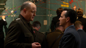 ‘pressure’-review:-the-brilliant-andrew-scott-takes-on-brendan-fraser-in-tense-d-day-drama