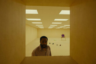 ‘back-rooms’-review:-chiwetel-ejiofor-and-renate-rainsef-get-lost-in-a24’s-creepy-but-unfinished-horror-film