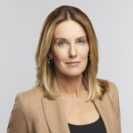 sharyn-alfonsi-terminates-cbs-news-contract,-criticizes-barry-weiss-over-escalating-story:-‘sends-chilling-message’