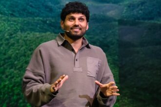 the-‘on-purpose-with-jay-shetty’-podcast-will-stream-on-netflix-and-spotify-in-a-new-deal
