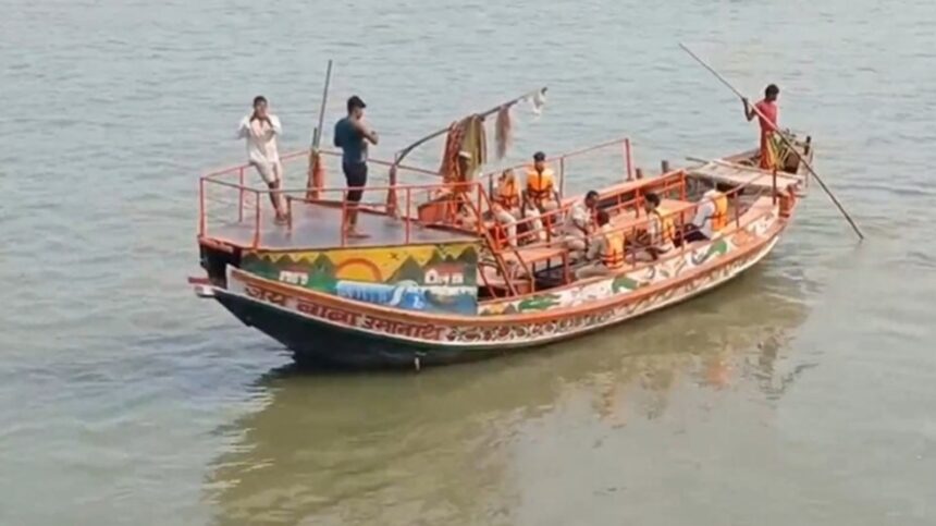 3-dead-and-many-missing-after-a-boat-capsizes-in-samastipur,-bihar