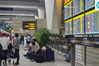 delhi-airport,-airlines-issue-warning-due-to-heavy-rain-disrupting-flight-operations