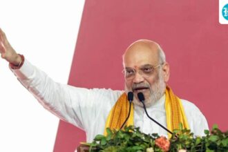 amit-shah-in-gujarat-says-5,000-10,000-infiltrators-are-leaving-bengal-every-day-under-bjp-rule