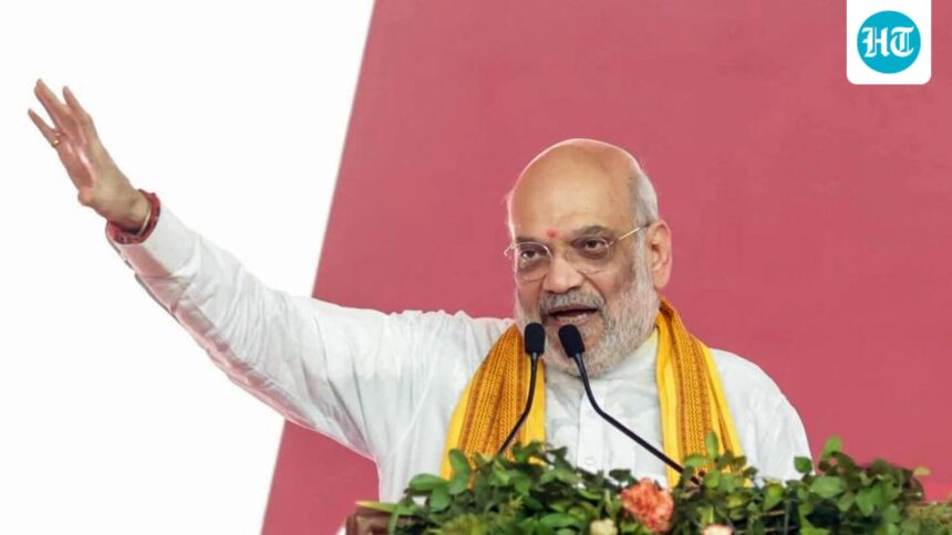 amit-shah-in-gujarat-says-5,000-10,000-infiltrators-are-leaving-bengal-every-day-under-bjp-rule