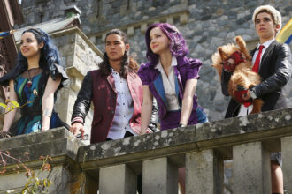 the-cast-of-“descendants”-celebrates-cameron-boyce’s-birthday:-“you-are-sunny,-forever.”