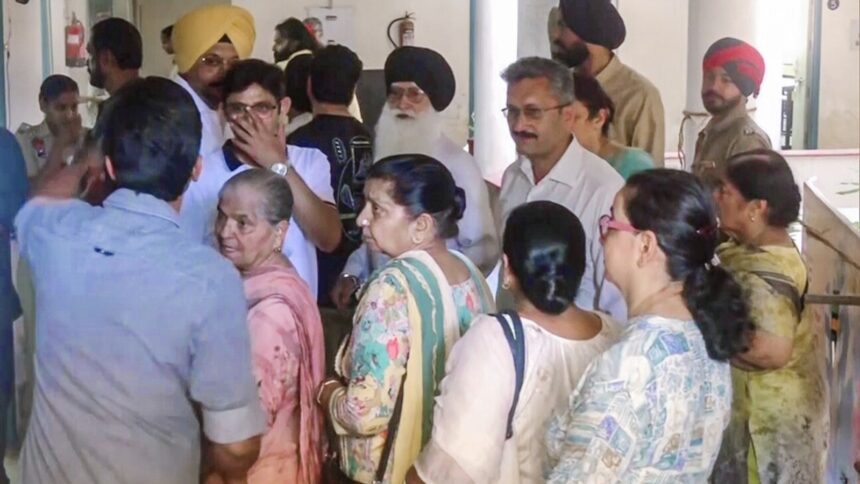 punjab-civic-body-survey-results-live:-counting-begins;-all-eyes-on-102-bodies,-including-mohali,-zirakpur